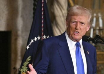 Trump’tan Zelenskiy’e Sert Eleştiriler: Diktatör İthamı ve Savaşın Seyri