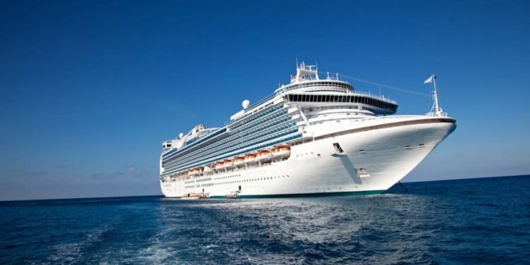 Yolcu Gemilerinin Renk Seçimleri ve Denizcilik Gelenekleri