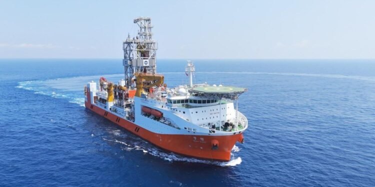 Dünya’nın Derinliklerine Yolculuk: Çin’in Meng Xiang Sondaj Gemisi