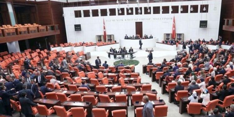 Gündem Özeti: TBMM İftar Programı ve Ekonomi Gelişmeleri