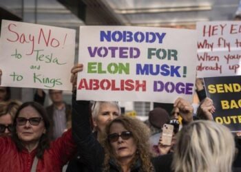 New York ve Boston’da Elon Musk’a Yönelik Protestolar