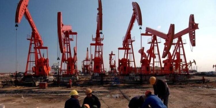 Petrol Piyasalarında Belirsizlik ve Gelişmeler