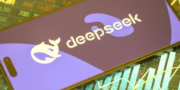 Tim Cook, Çin’de Yapay Zeka Gelişmelerine Dikkat Çekti