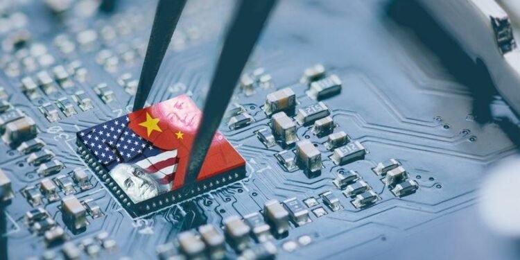 Trump’tan Çip Yasası’na Eleştiri