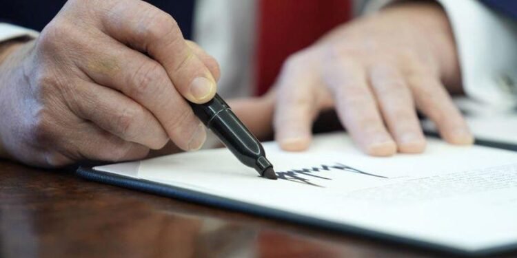 Trump’tan Kritik Mineral Üretim Kararnamesi