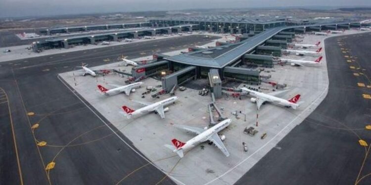 Ulaştırma ve Altyapı Bakanı Abdulkadir Uraloğlu’ndan Hava Yolculuğu Verileri Açıklaması