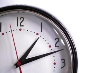 Yapay Zeka ve Temel Görevlerdeki Zorluklar: Saat Okuma ve Takvim Anlama