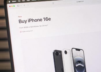 ABD-Çin Gümrük Vergisi Savaşının Teknoloji Dünyasına Etkileri ve Apple’ın Yeni Üretim Stratejisi