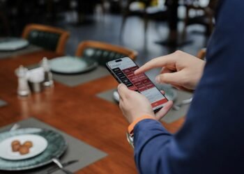 2025 İlk Çeyreğinde Yiyecek ve İçecek Sektöründeki Güncel Durum ve Dijital Dönüşüm Çabaları