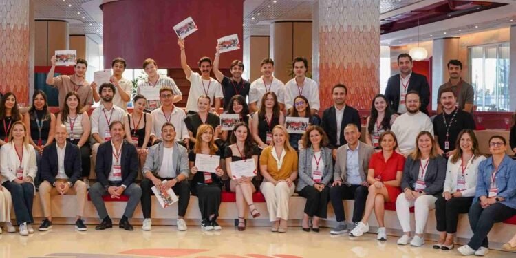 Akbank Fellowship Programı ile Geleceğin Liderlerini Yetiştiriyoruz