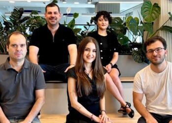 GlyphTrack ile Canopy Altında Keşif: Commencis Dünya Adına İkinci Oldu