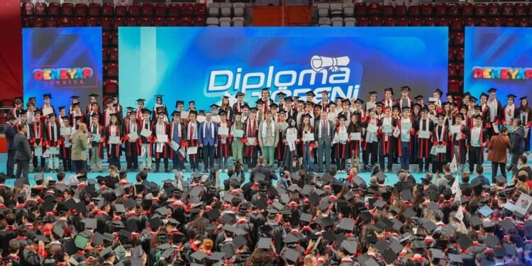 9.490 öğrenci DENEYAP Teknoloji Atölyeleri’nden mezun oldu