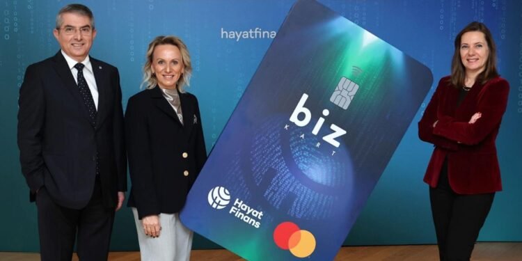 Biz Kart ile Aile Bankacılığında Yeni Nesil Deneyim: Güvenli ve Şeffaf Finansal Yönetim