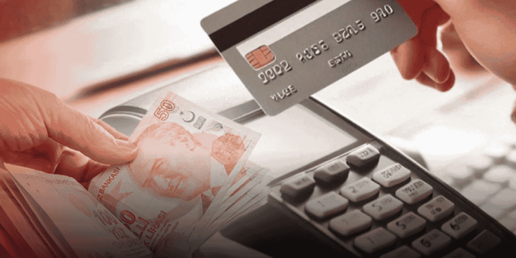 Ekstrede Sürpriz Masraf Görmek İstemeyenlere Yıllık Ücretsiz Kartlar