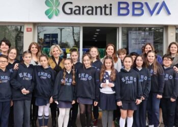 Garanti BBVA Şubelerini Ziyarette Öğrencilerle Buluşuyor: Finansal Okuryazarlık İçin Yeni Nesil Deneyimler
