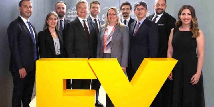 EY Türkiye: Yönetim Kadrosunda Yeni Ortaklar ve Stratejik Büyüme Raporu