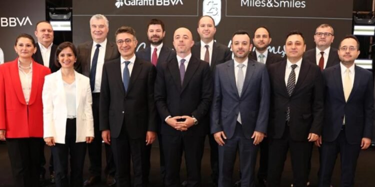 Miles&Smiles Garanti BBVA Diamond Limited Edition: Gökyüzünden Gelen Hatıra Kartı